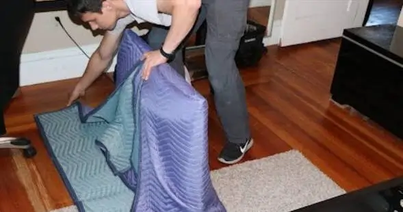 Pack your furniture with moving blankets