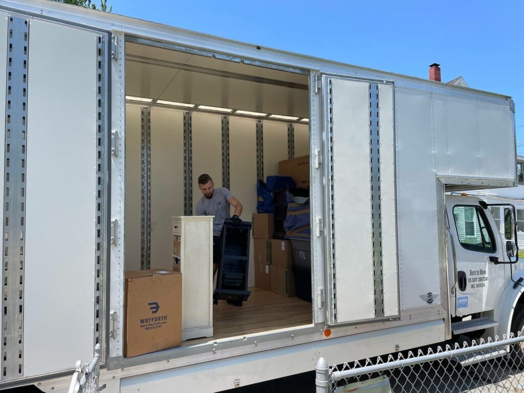 Elk Grove Village movers, IL