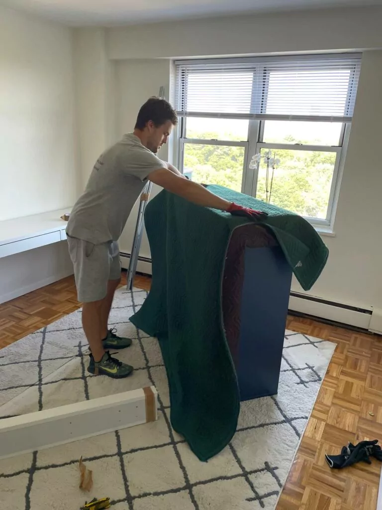 Movers from Los Angeles to Chicago