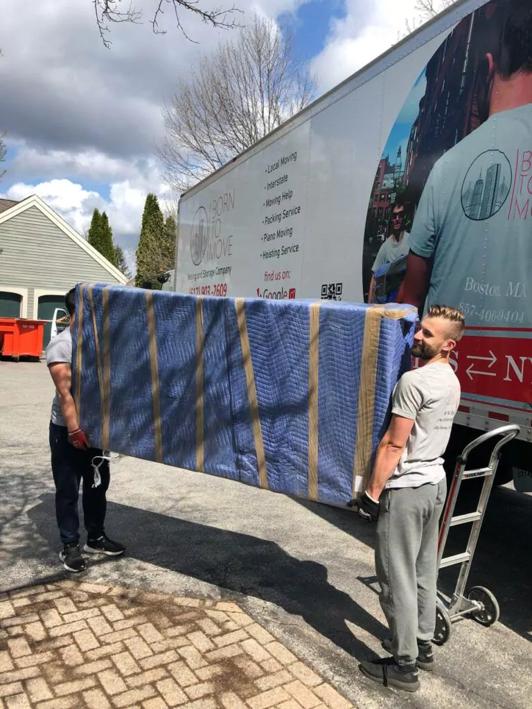Woburn, MA Movers